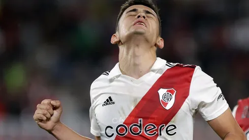 Solari celebra con alma y vida su vuelta al gol luego de siete encuentros.