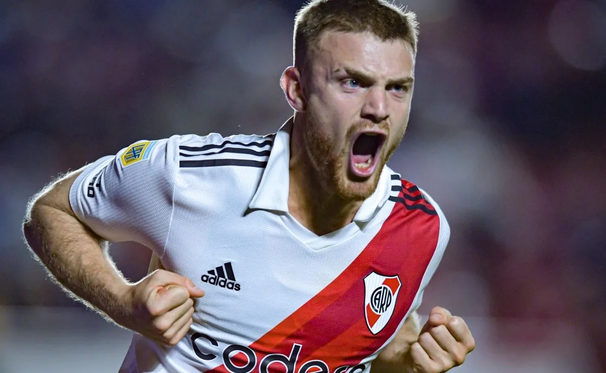 Beltrán a puro grito de gol: el Vikingo convirtió el 2-0 en La Paternal.