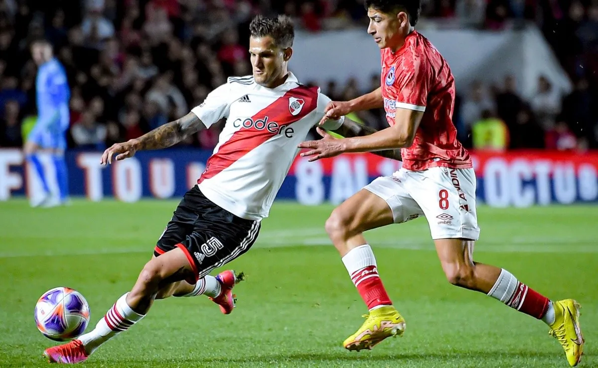 Bruno Zuculini fue amonestado en La Paternal y se perderá el próximo partido.