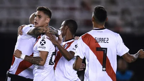 El defensor bancó a la dupla de centrales después del mal partido que tuvieron.