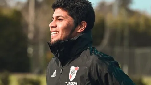 El Sicario pega la vuelta: el Muñeco recupera uno de sus soldados en defensa.