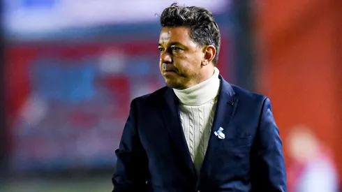 Pensativo: Gallardo tiene que ingeniárselas para suplir varias bajas ante Talleres.