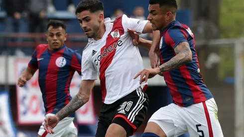 Simón no pudo terminar el clásico en el Nuevo Gasómetro.