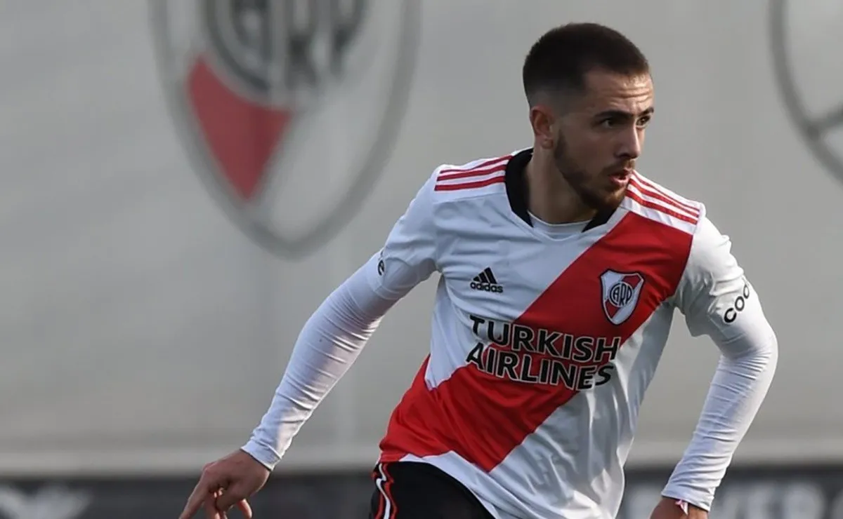 Felipe Peña deberá esperar un tiempo más para volver a jugar.