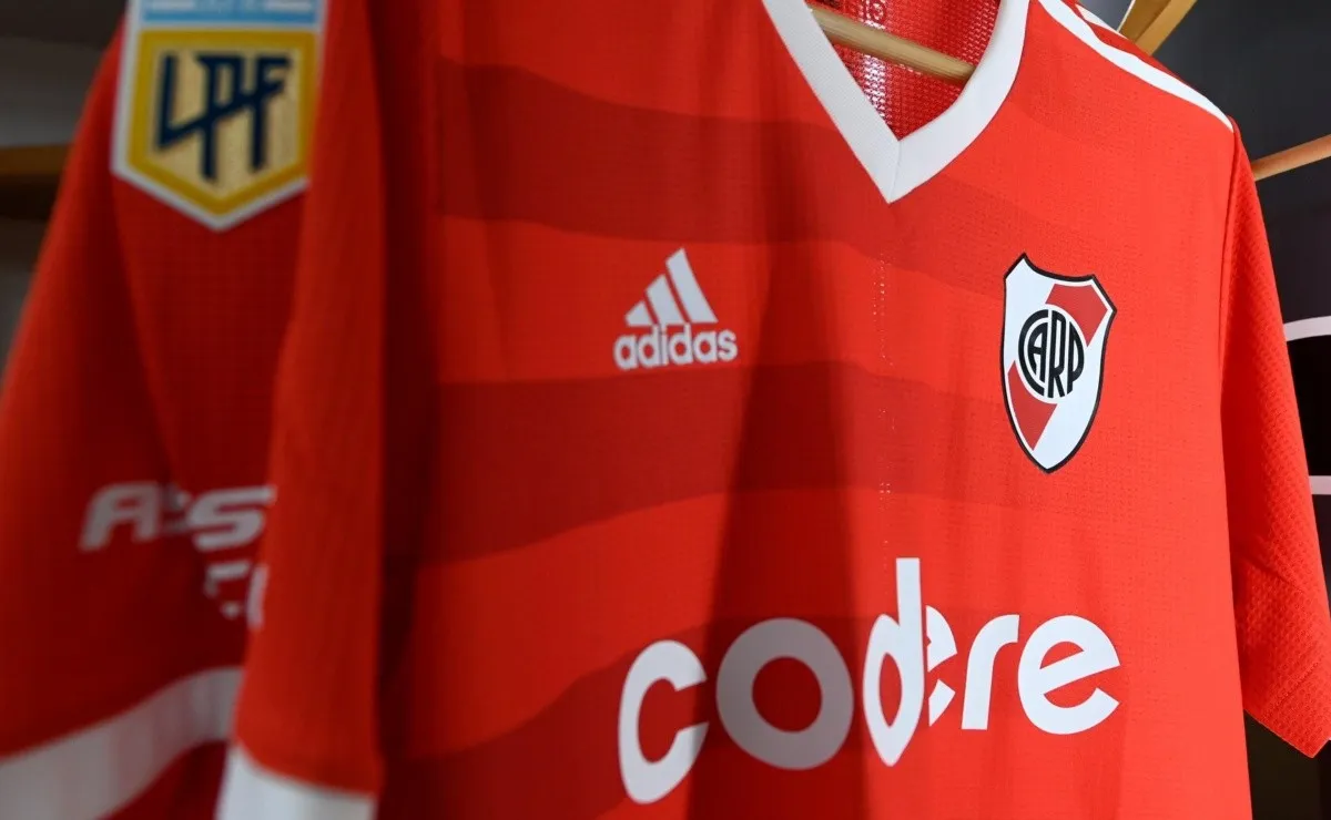 La casaca del Más Grande para enfrentar a Banfield.
