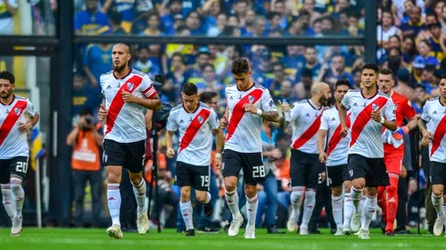 Los gladiadores entrando a la Bombonera para jugar la final más importante de la historia.