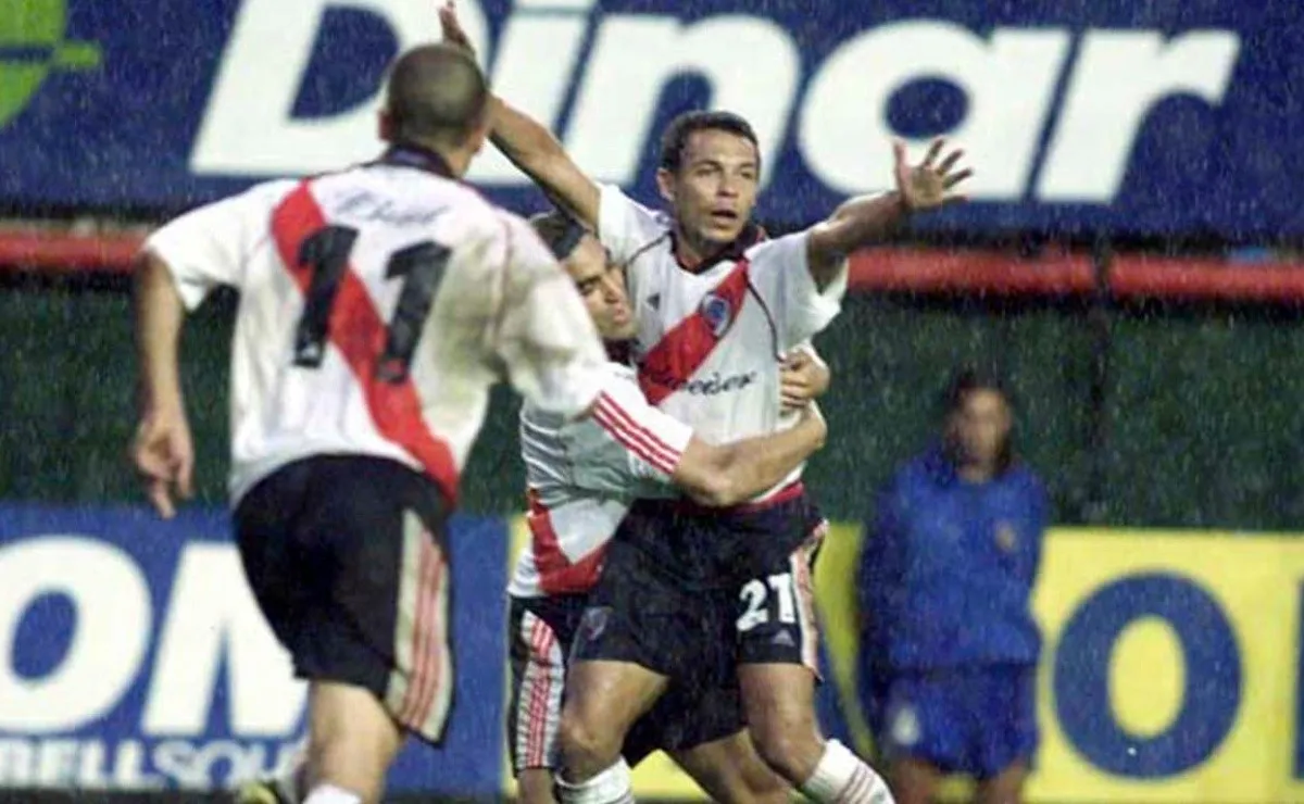 Ricardo Rojas, el héroe en la Bombonera en el Clausura 2002.