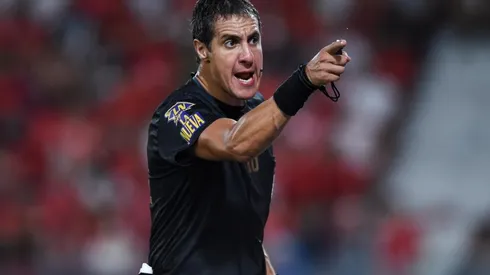 Pablo Echavarría, de la polémica del domingo a dirigir a River en Chaco.