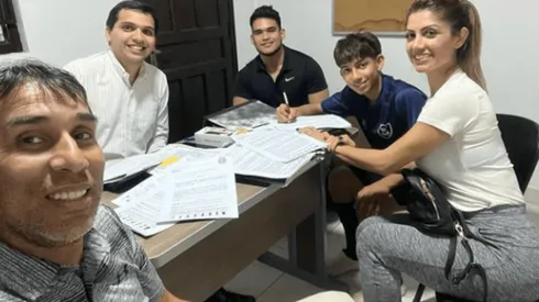 El hijo del Pipino firmó su primer contrato como jugador juvenil.