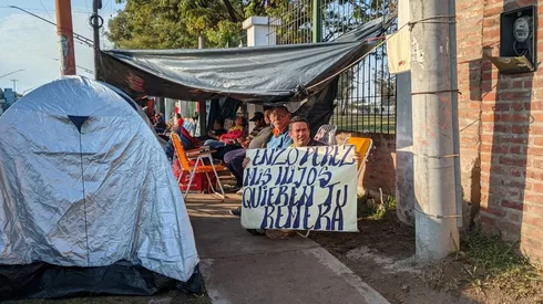 Faltan seis días para el partido y las calles de Chaco ya están rebalsadas.