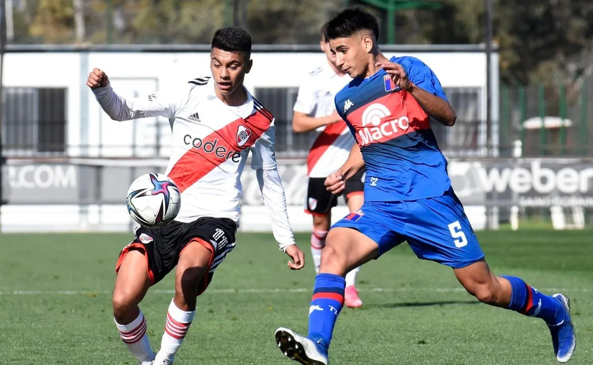 La Reserva perdió ante Tigre en el River Camp por 2 a 0.