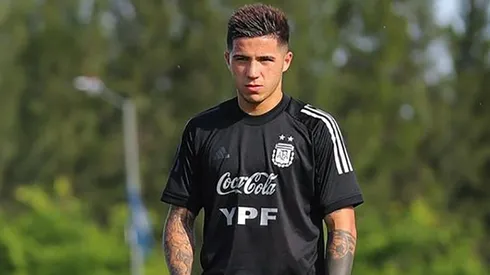 Enzo ya estuvo con el seleccionado mayor a fines de 2021 pero no sumó minutos oficiales.