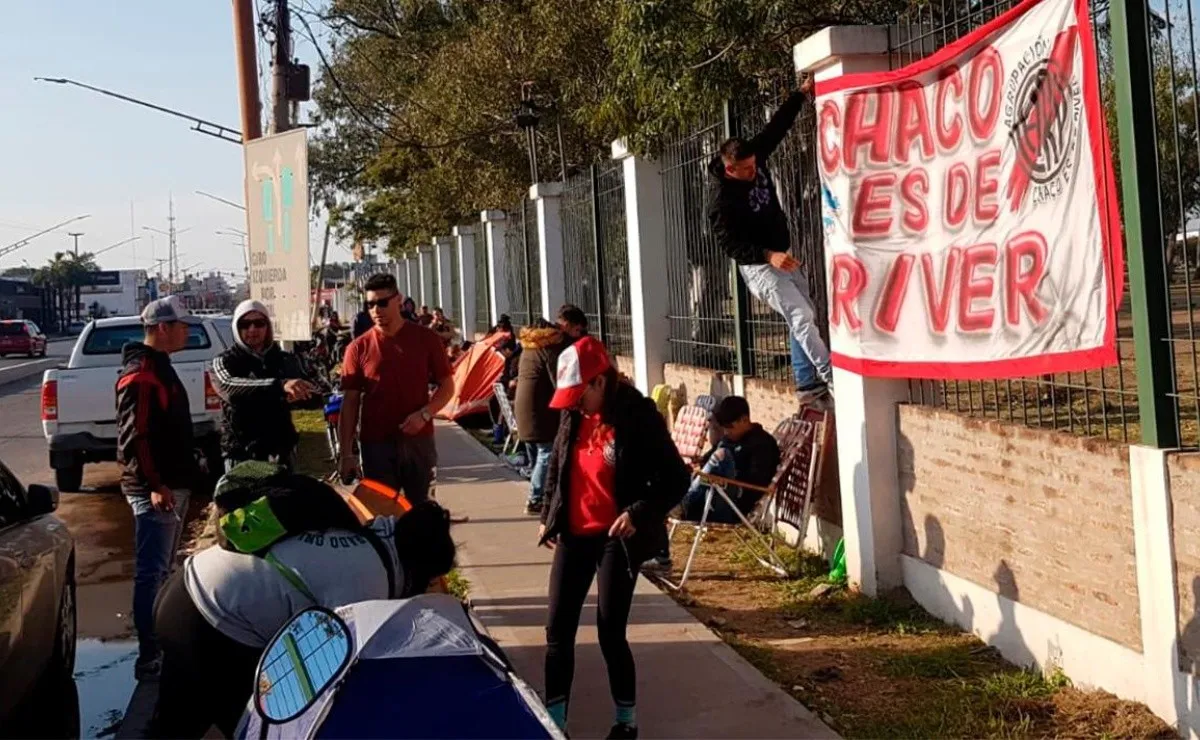 Los fanáticos del Más Grande ya acampan en Chaco.