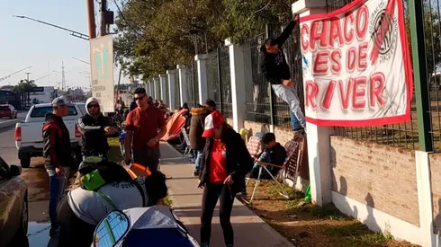 Los fanáticos del Más Grande ya acampan en Chaco.
