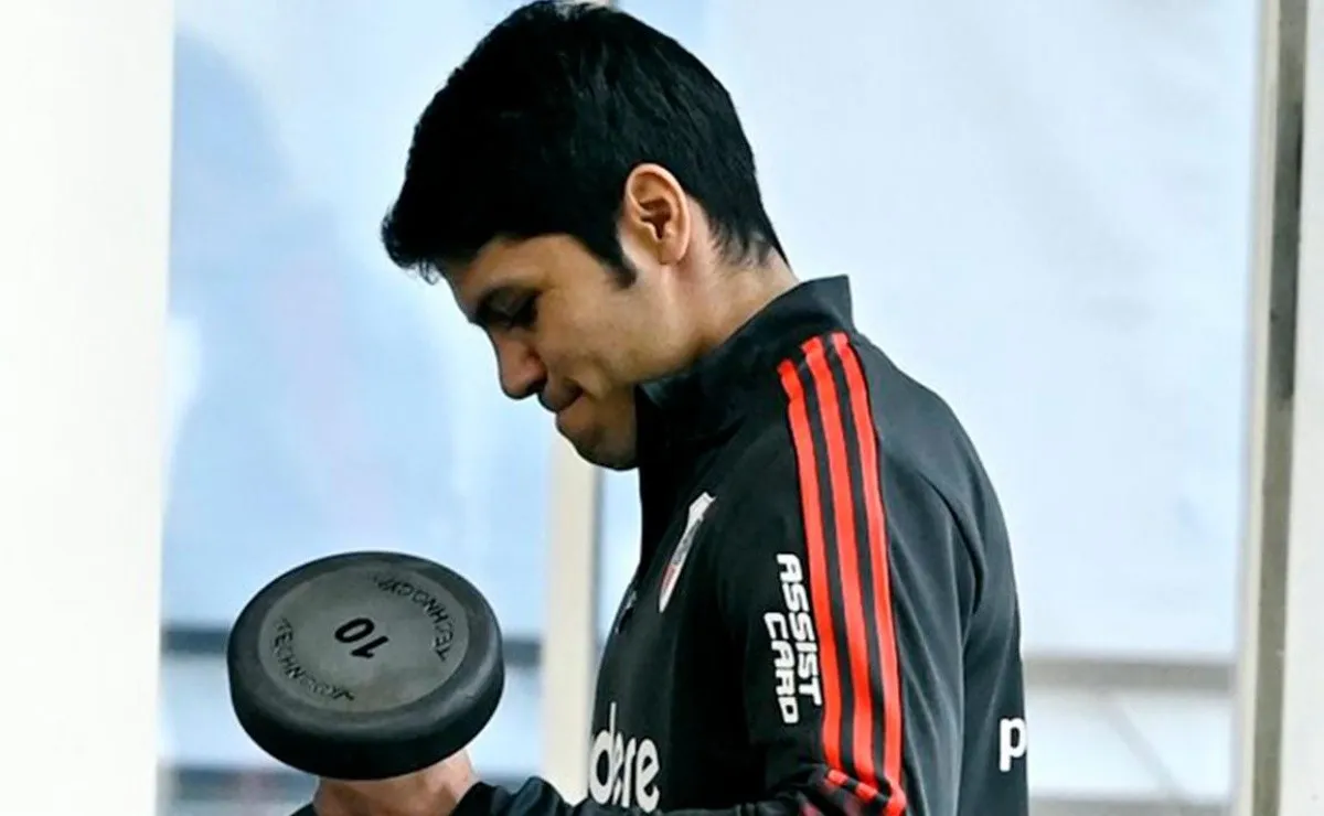 Robert Rojas podría perderse lo que queda del año.