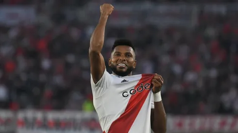 Miguel Ángel Borja anotó su primer gol con la camiseta de River en el Monumental.