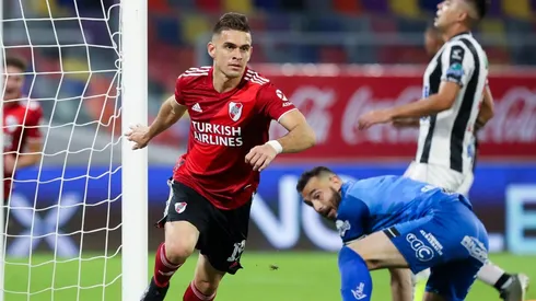 Rafael Santos Borré le marcó en dos partidos distintos a Central Córdoba con la camiseta de River.