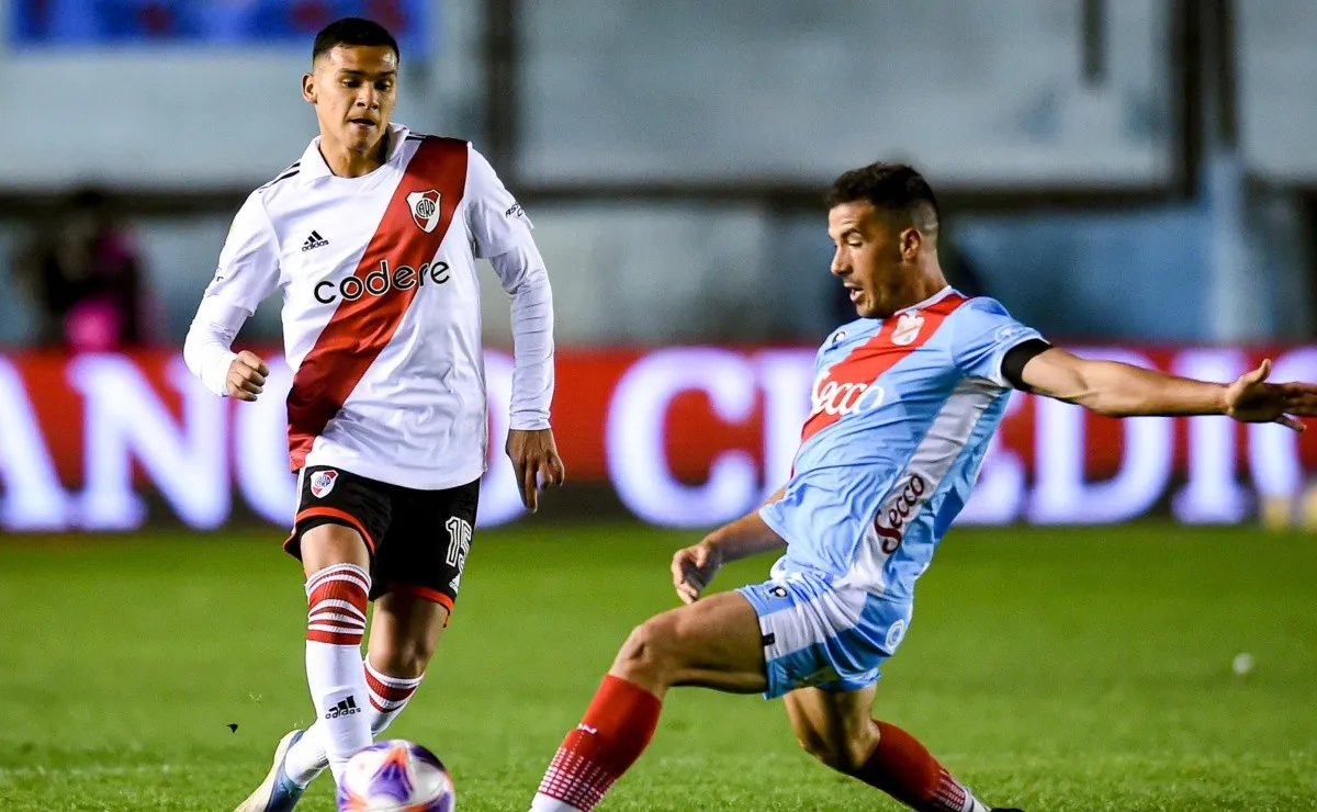 Andrés Herrera jugó como titular ante Arsenal.