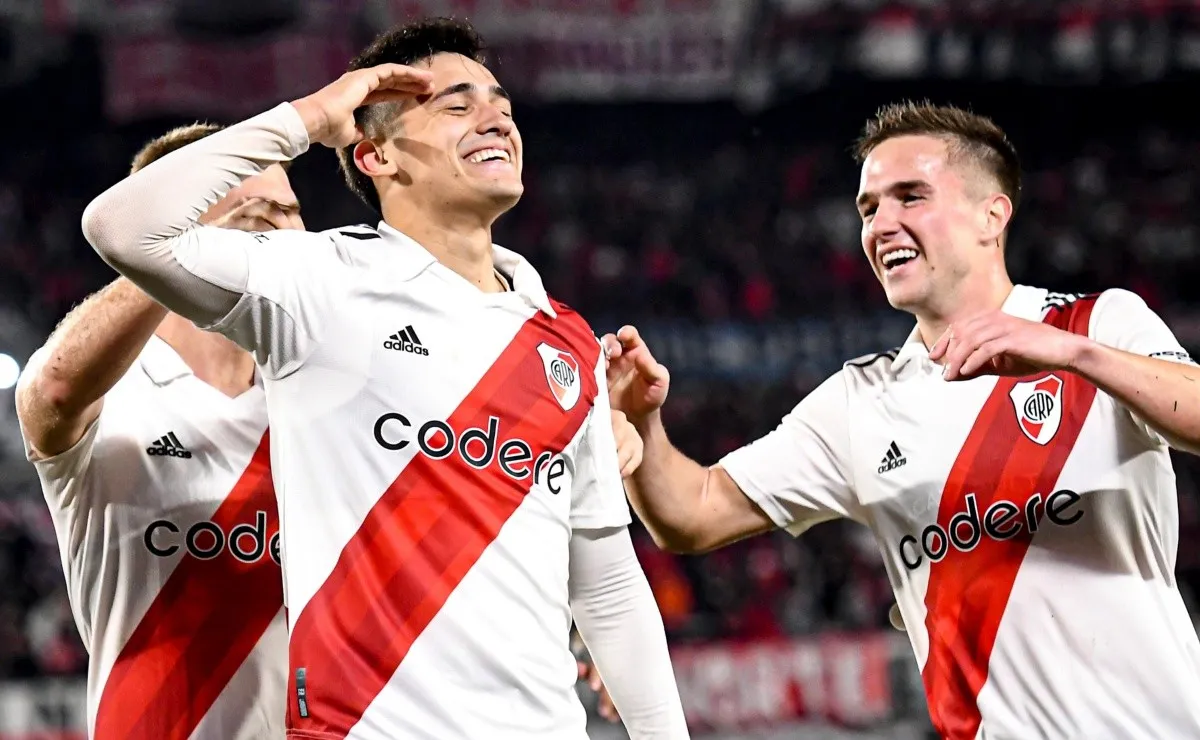 Solari, Palavecino y Beltrán, protagonistas de un divertido cruce.