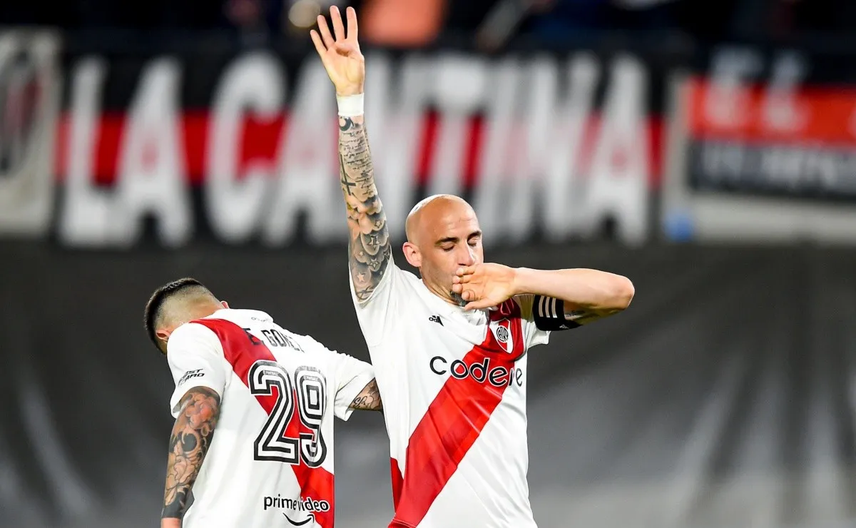 Javier Pinola marcó luego de un tiro de esquina y cortó una racha extensa.