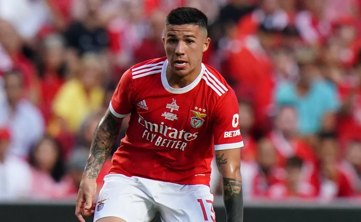 Enzo Fernández y otro partido top con la camiseta del Benfica.