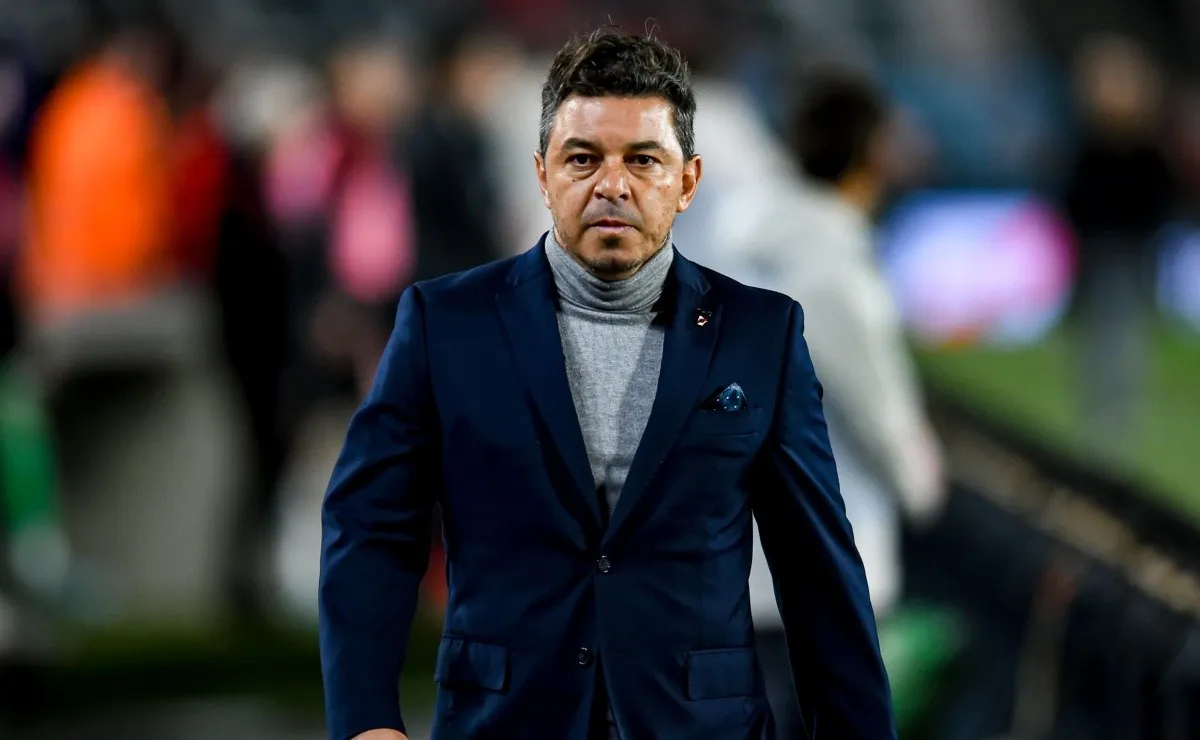 Marcelo Gallardo termina de definir al once inicial que saldrá a la cancha ante Independiente.