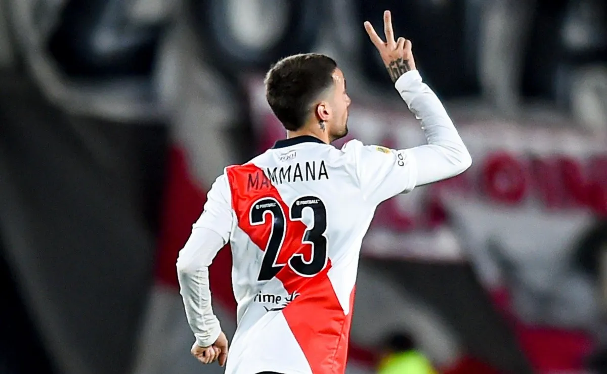 River enfrenta a Sarmiento por la fecha 11 de la la Liga Profesional en el Estadio Monumental.
