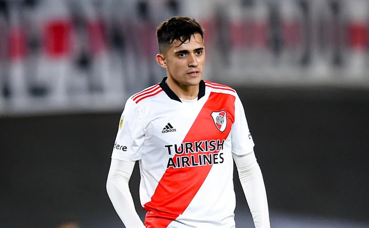 Pablo Solari no jugará frente a Sarmiento.