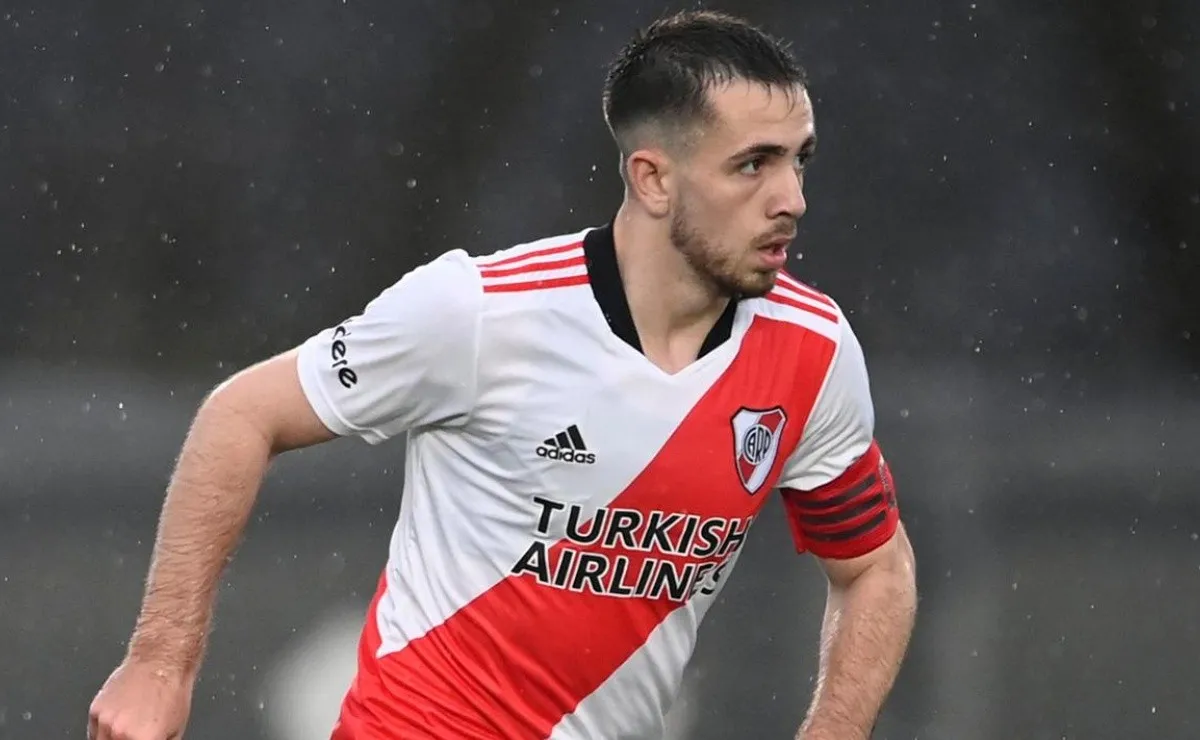 Felipe Peña se retiró lesionado a falta de quince minutos para que termine el partido entre River y Aldosivi por la décima fecha del torneo de Reserva.