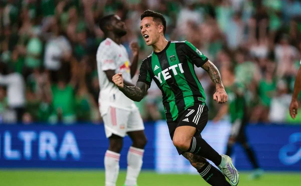 Puño apretado para el ex atacante de River, figura excluyente del Austin FC en Estados Unidos.