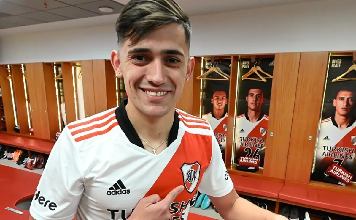 Solari usará la camiseta 16 que dejó vacante la salida de Alex Vigo a principios de año.
