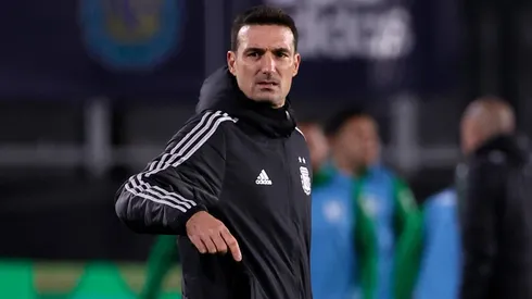 El DT de la Selección está en el Vespucio Liberti para seguir el partido de River.