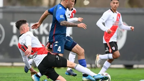 River va por otro título ante Vélez.