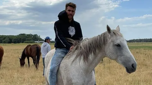 Leo Ponzio divide su corazón entre el fútbol y el campo, sus dos pasiones.