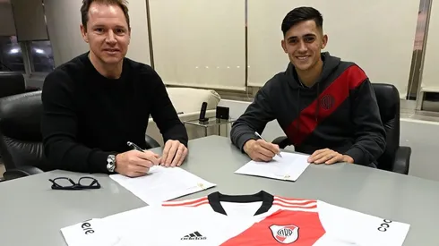 Pablo Solari firmó su contrato con River.