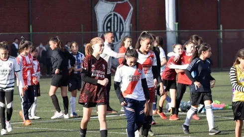 Una multitud de jugadoras participaron de las pruebas en River.