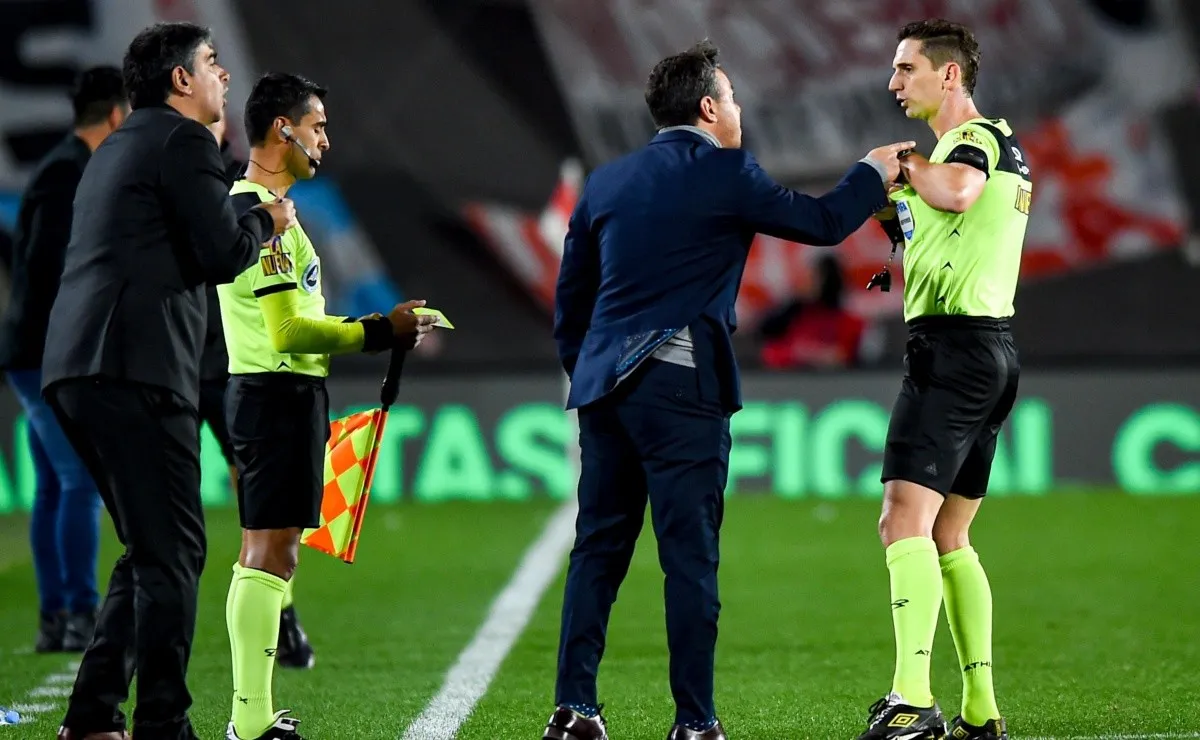 Marcelo Gallardo se fue expulsado ante Godoy Cruz.