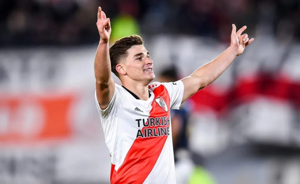 Julián Álvarez durante su paso por River