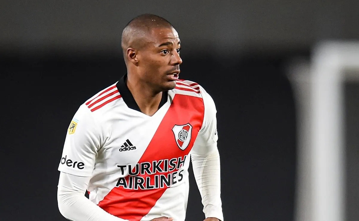 El uruguayo finaliza su contrato en seis meses con River.