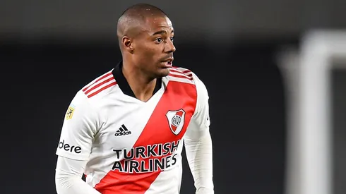 El uruguayo finaliza su contrato en seis meses con River.