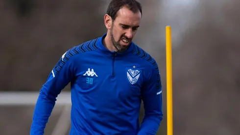 Diego Godín, refuerzo de Vélez, palpitó el cruce por los octavos de final de la Copa Libertadores ante River y además elogió a Gallardo y comparó al Millonario con el Atlético Madrid.