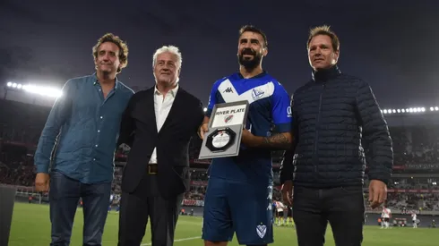 El Oso Pratto vovlerá a cruzarse ante el Millonario, esta vez por Copa Libertadores.