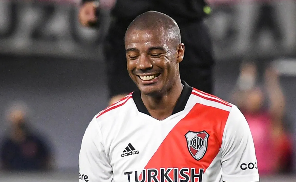 El uruguayo no será de la partida esta noche en el José Amalfitani.