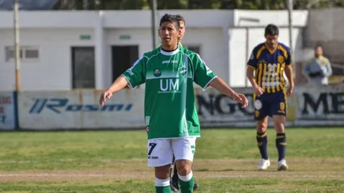 Aliendro en su paso por Ituzaingó, disputando un partido frente a Dock Sud por la Primera C.