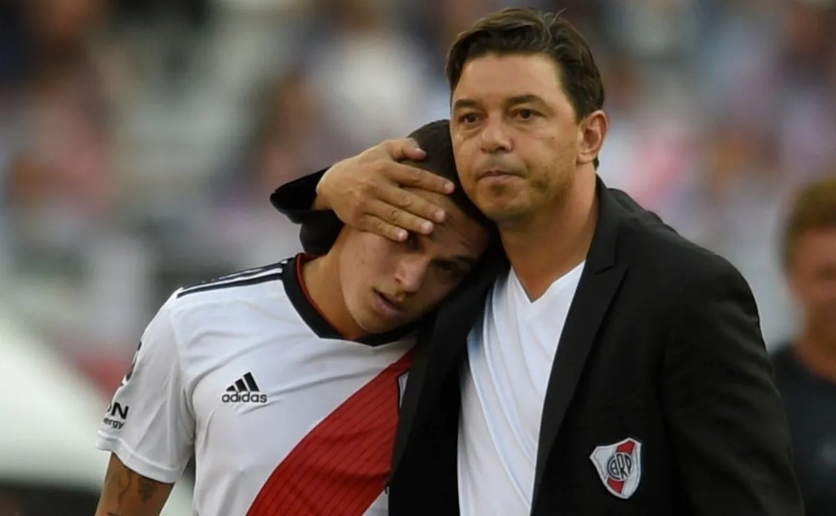 El abrazo del Muñeco y Juanfer, una relación inquebrantable