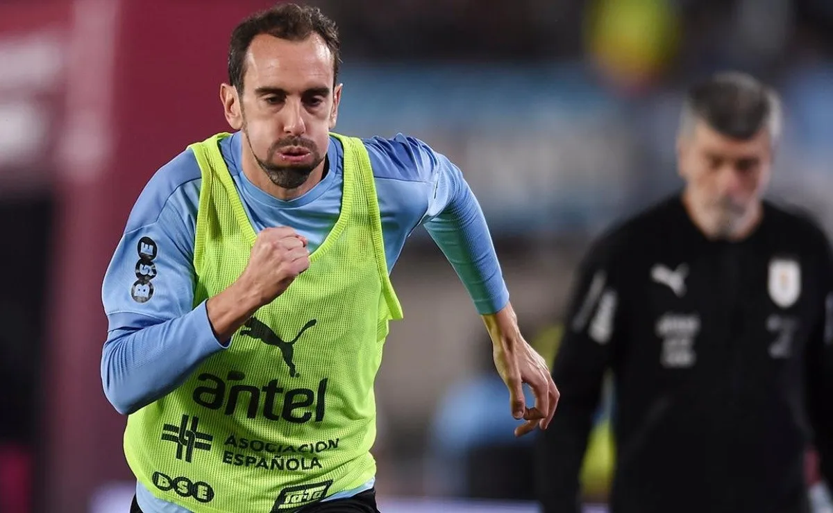 Diego Godín se convirtió en refuerzo de Vélez y podría jugar contra River los octavos de final de la Copa Libertadores.