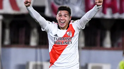 Enzo Fernández dejará River y se irá a Benfica, eso sí el futbolista permanecerá en Núñez hasta fin de año y el Millonario se quedará con un 25% del pase.