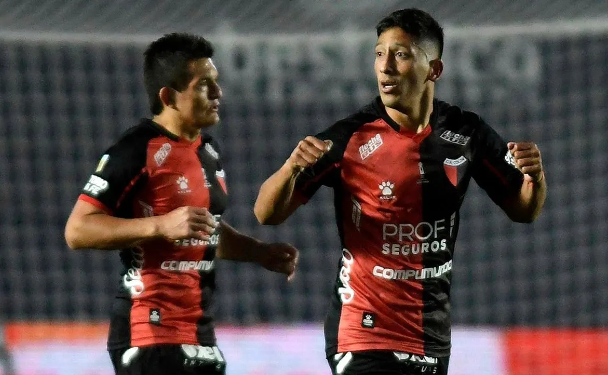 Julio César Falcioni confirmó que Rodrigo Aliendro será anotado por Colón para jugar los octavos de la Copa Libertadores y eso impediría que lo haga en River.