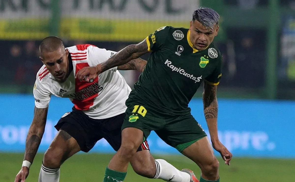 Walter Bou ya enfrentó a River en este semestre, fue por la primera fecha de la Liga Profesional en el empate entre Defensa y Justicia y el Más Grande sin goles.