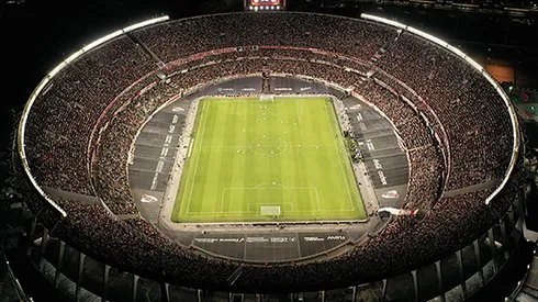 Los hinchas de River volverán a colmar el Monumental y contarán con la presencia de los bombos.